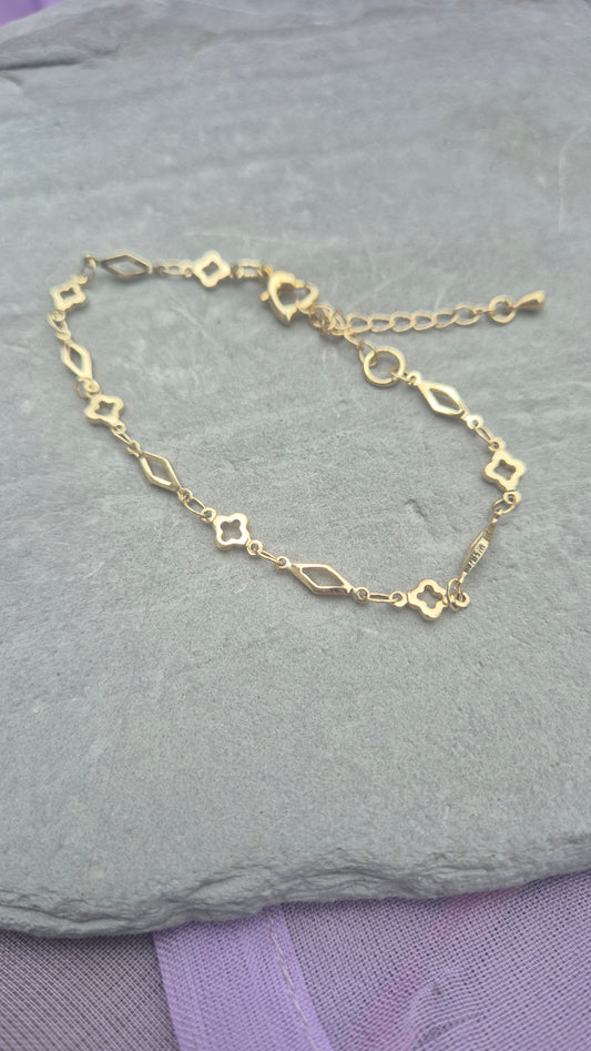 Gold Filled Quatrefoil & Diamond Link Bracelet