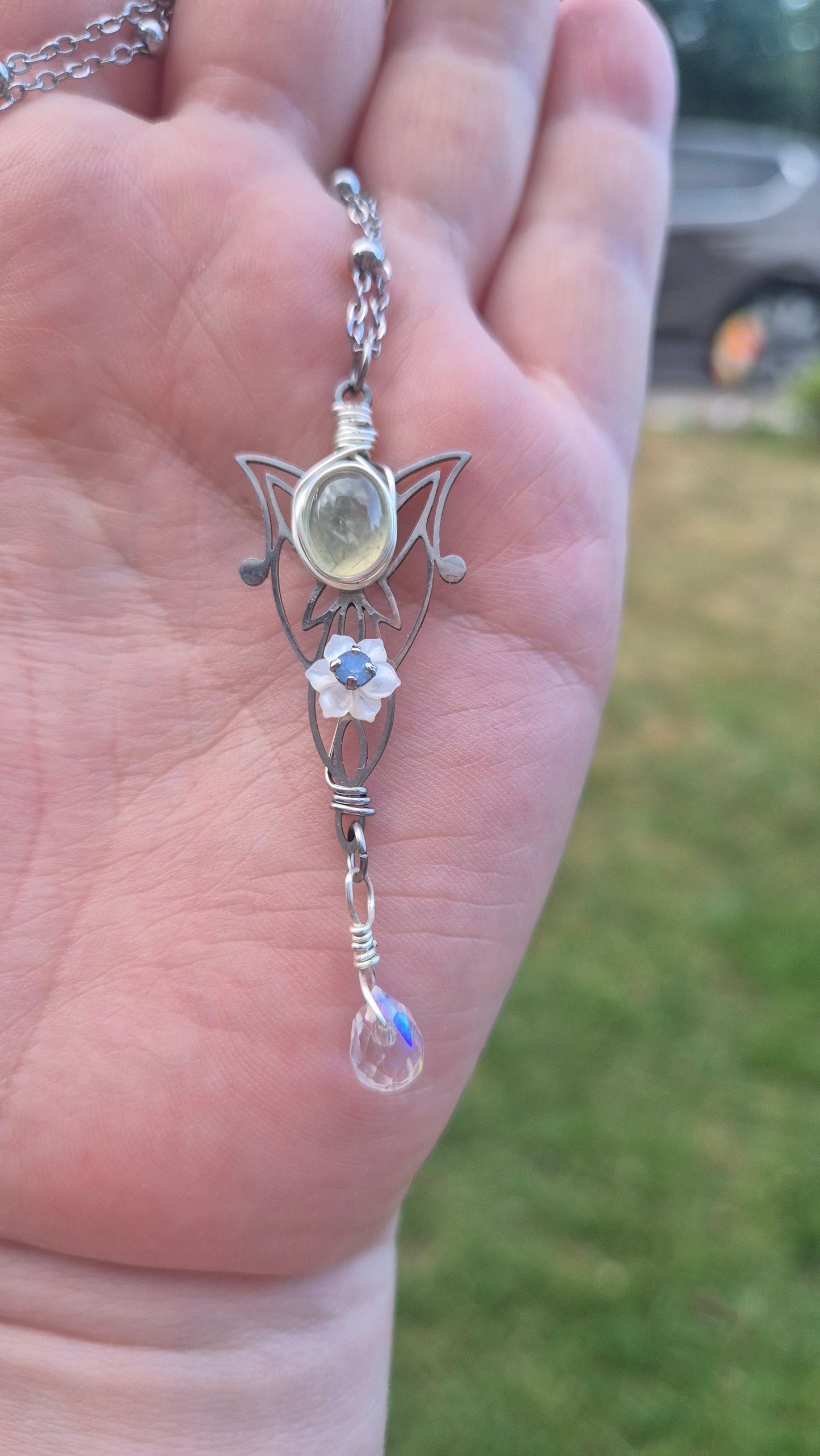 Luthien Necklace | Prehnite and Mother of Pearl